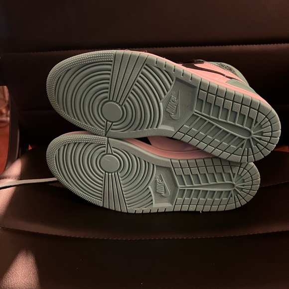 Jordan 1 Retro High OG NRG Igloo 2017 - Picture 6 of 6